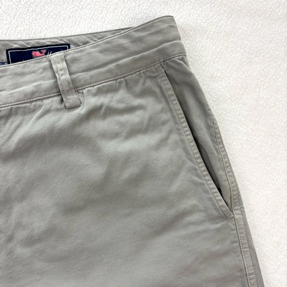 Vineyard Vines Gray Flat Front Classic Gray Men's Cotton Chino Shorts Size 38